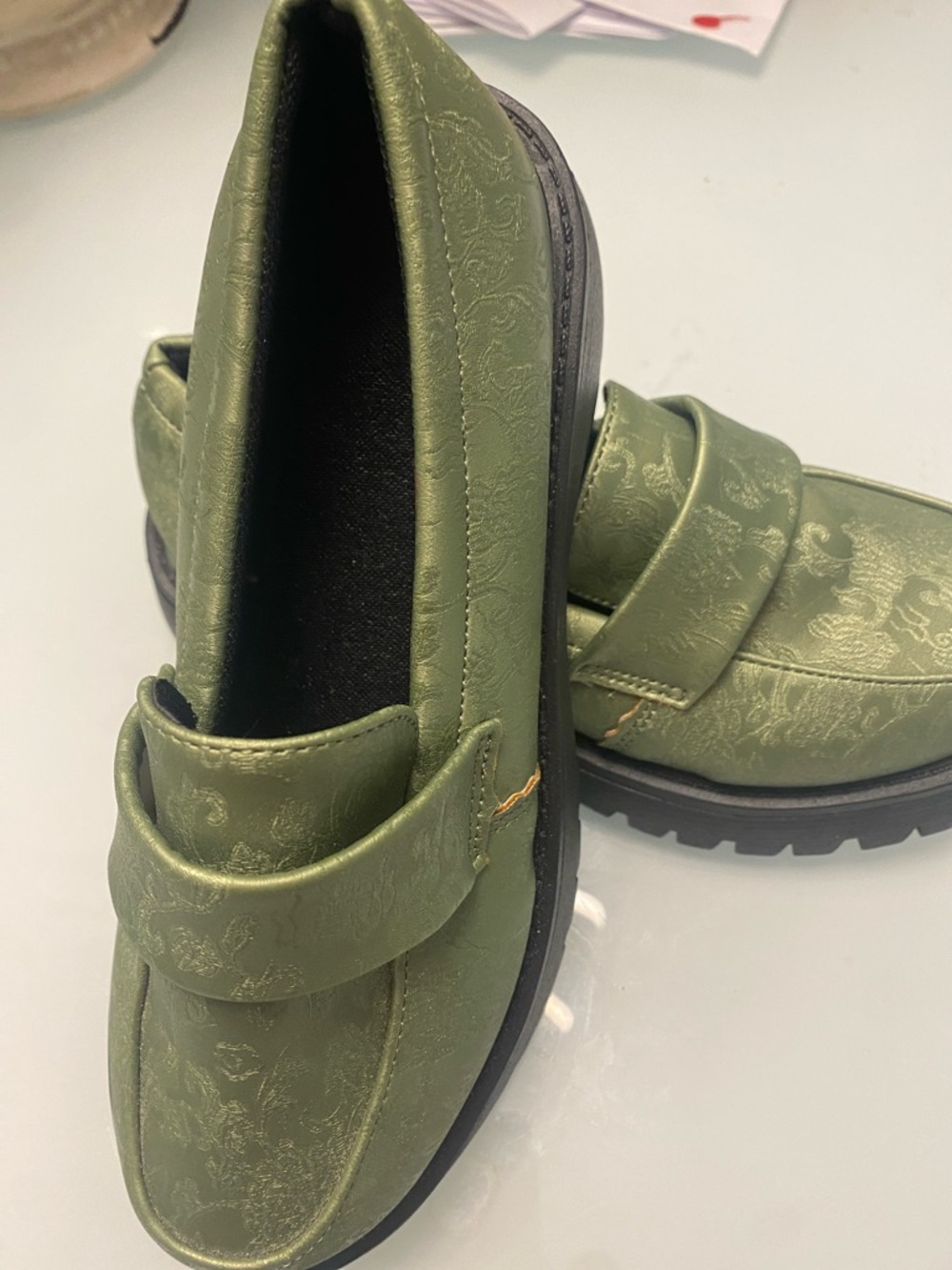 Men's Olive Green Slip-On Loafers - Classic Casual Style